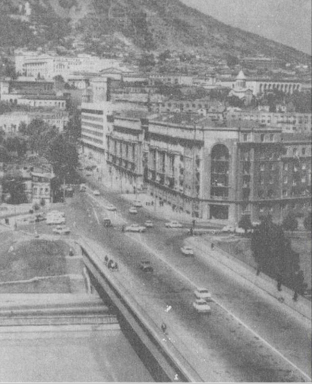 panorama_avlabridan_shav_tetri.jpg