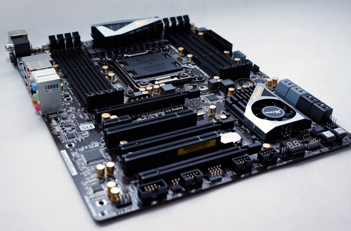 X79_EX6.jpg