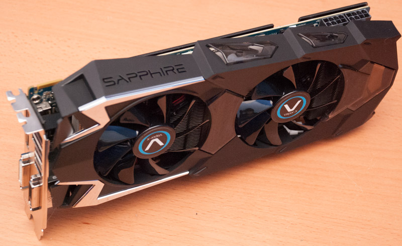 Sapphire_VaporX_R9_280X_10.jpg