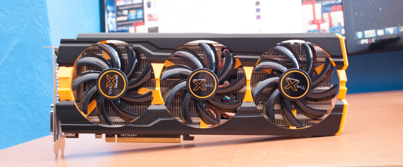 Sapphire_R9_290_Tri_X_4.jpg