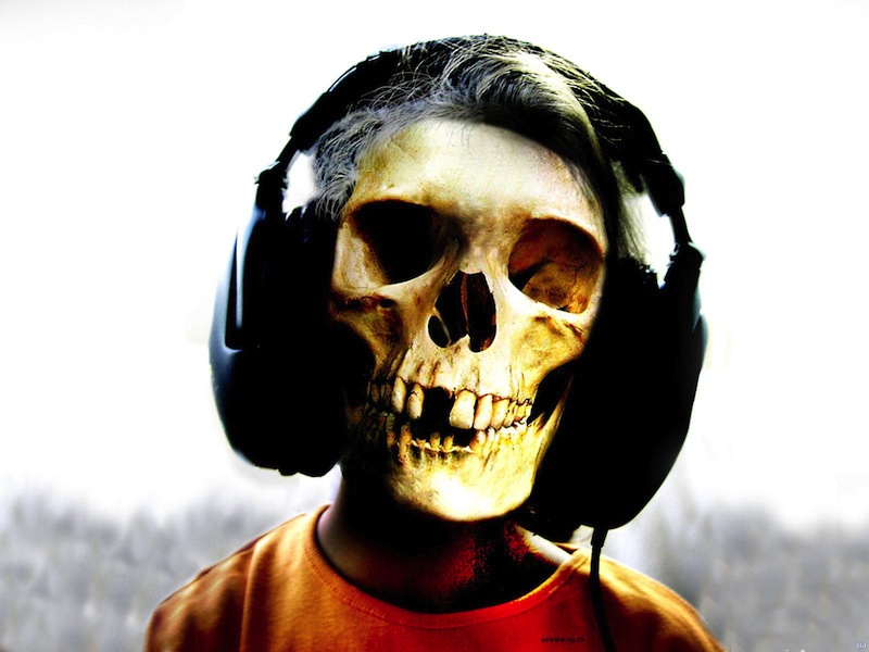 best_skull_hearing_music_creative_wallpaper.jpg