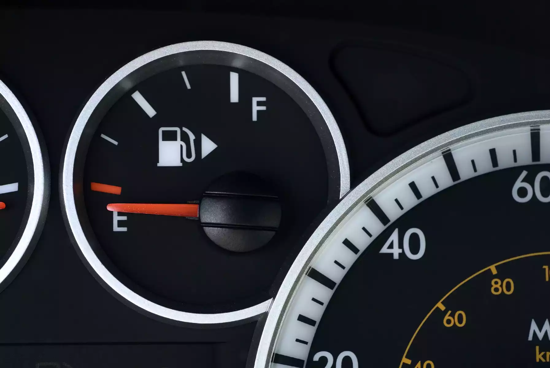 Fuel_Gauge_Arrow_iStock.jpg