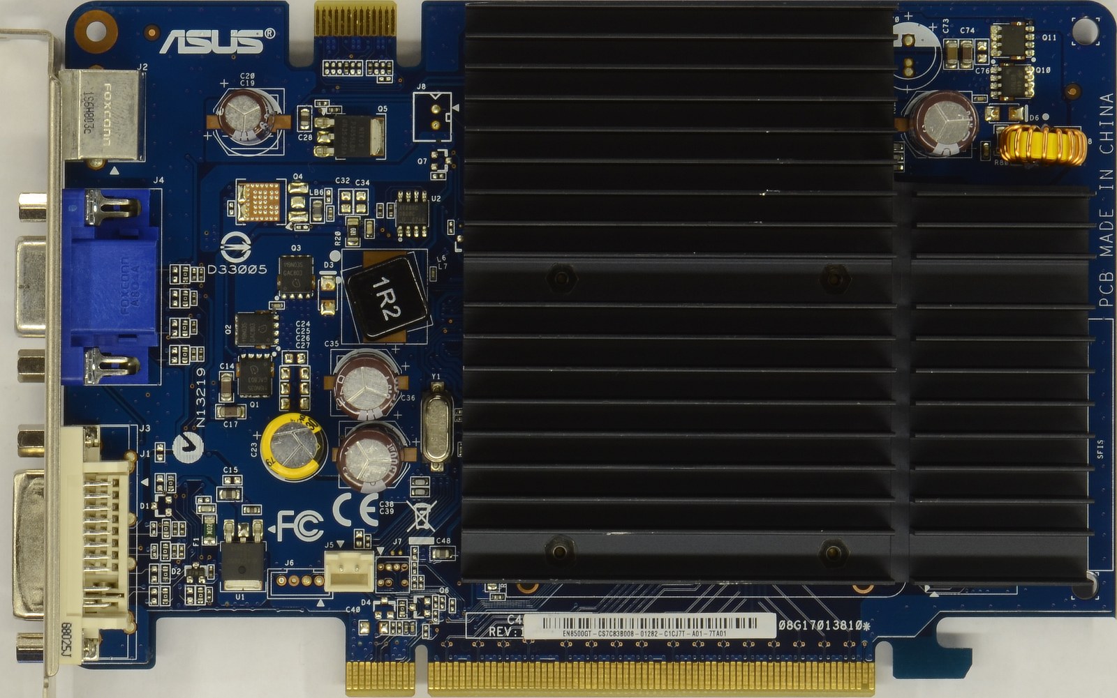 873_asus_geforce_8500_gt_complete_hq.jpg