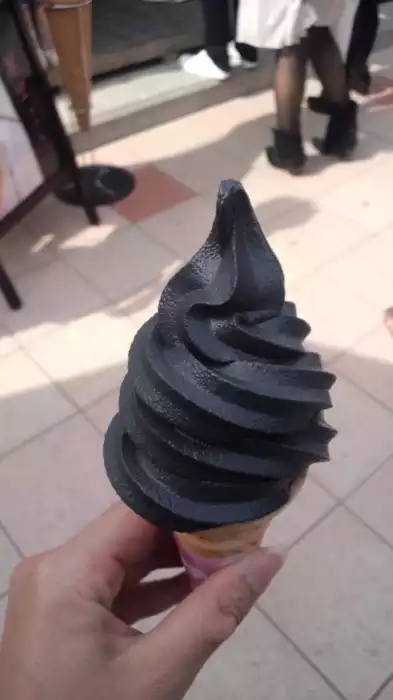 black_ice_cream__large_msg_131406712831.jpg