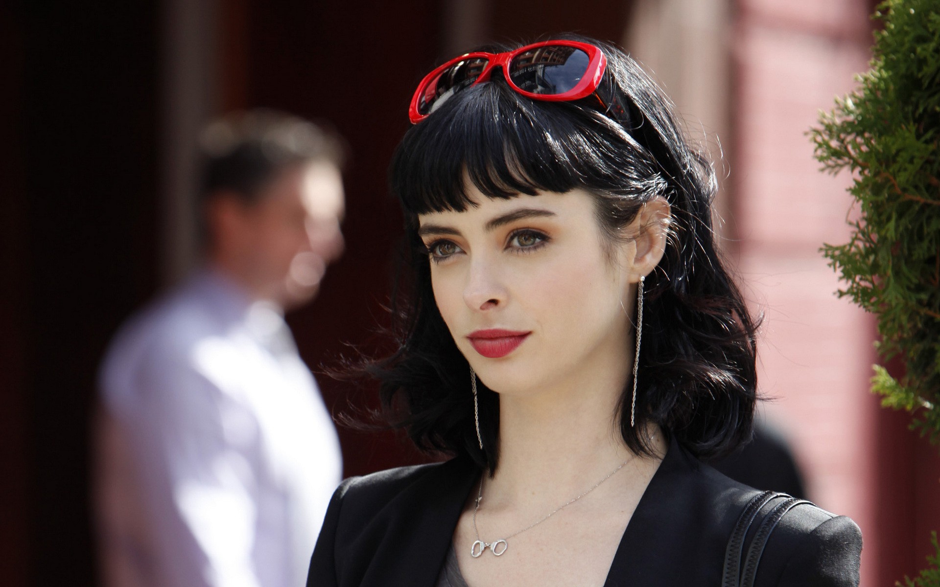 6832490_krysten_ritter.jpg