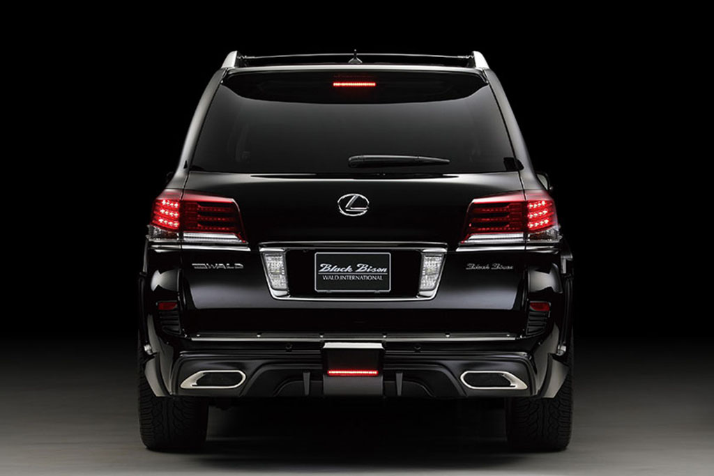 Lexus_LX_570_Rear.jpg