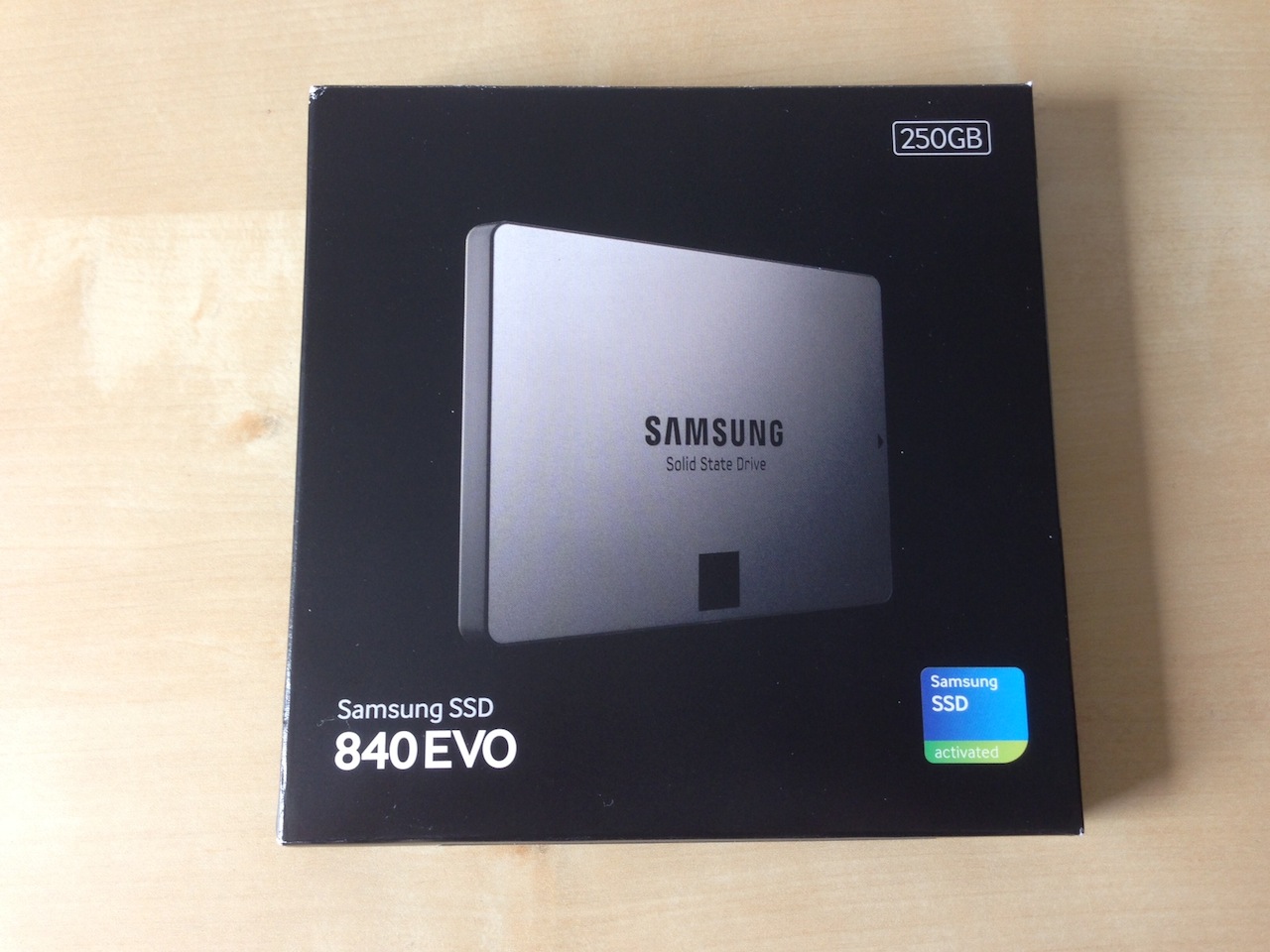 Samsung_SSD_840_EVO_Box_250GB.jpg
