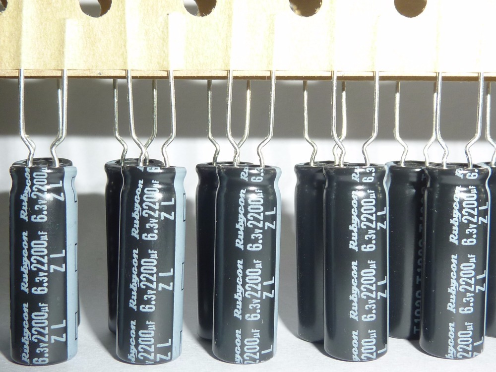 10pcs_2200uF_6_3V_RUBYCON_ZL_Series_8x23mm_Low_Impedance_6_3V2200uF_Aluminum_Electrolytic_Capacitor.jpg