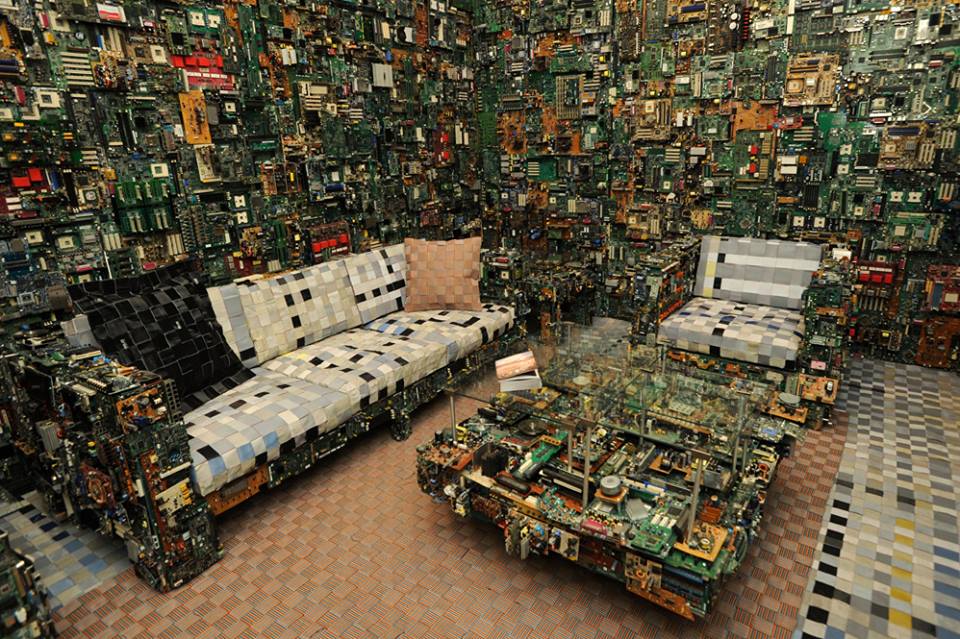 comp_room.jpg