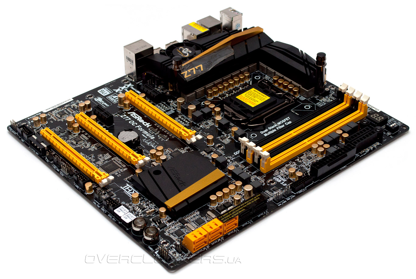 01_big_asrock_z77_oc_formula.jpg