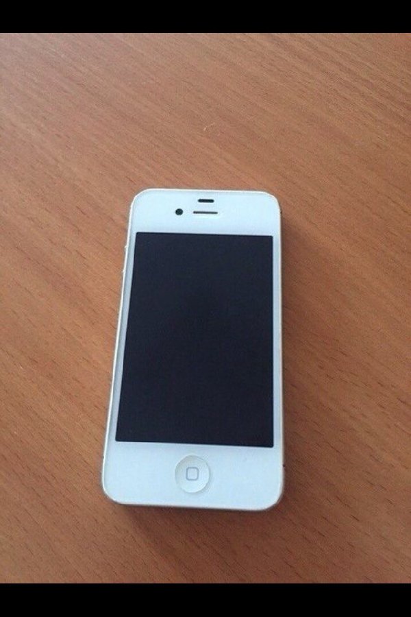prodam_telefon_iphone_4s_belyj_16_gb_v_sankt_peterburge_1.jpg