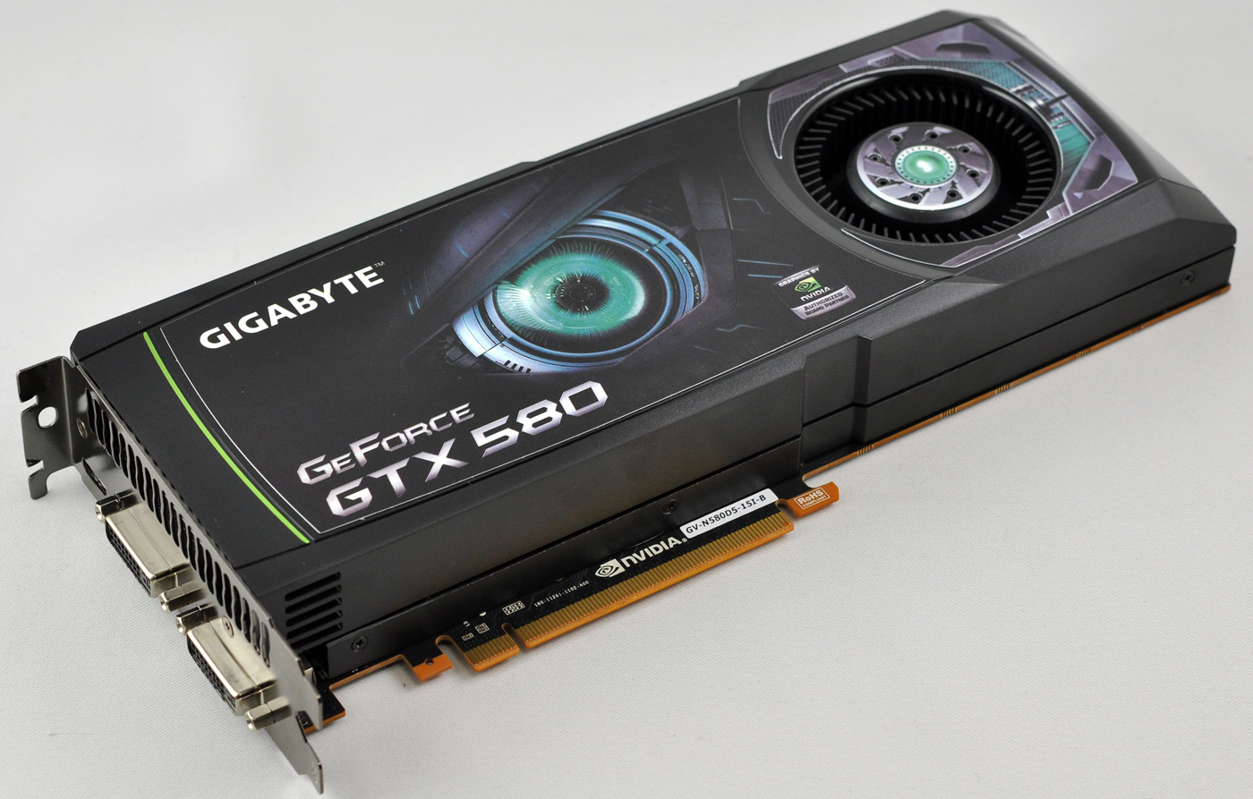 03720332_photo_gigabyte_geforce_gtx_580_1.jpg