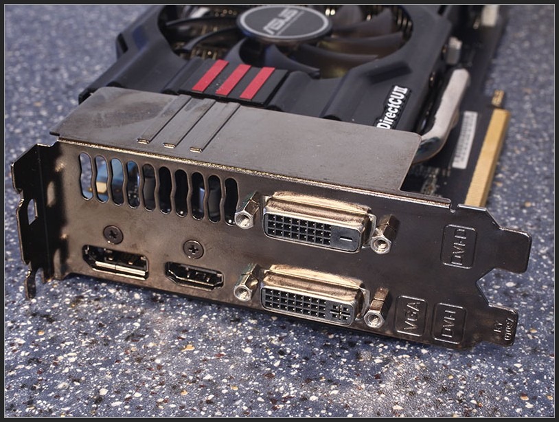 Asus_GeForce_GTX_670_DirectCU_II_Top_outputs.jpg