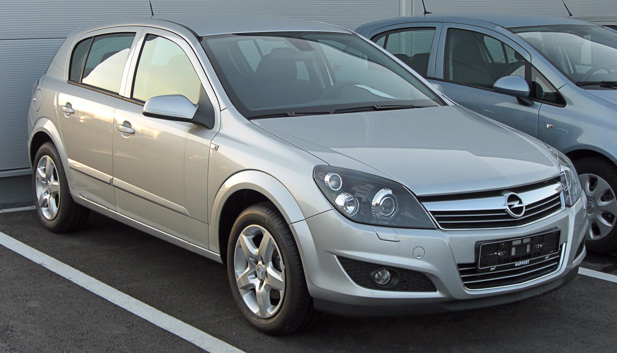 Opel_Astra_H_Facelift_front.JPG