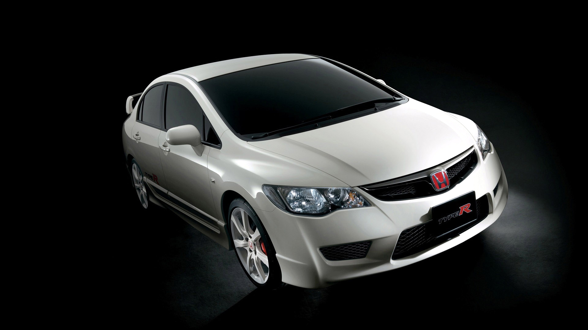 2007_Honda_Civic_Type_R_Sedan_V1_1080__1_.jpg