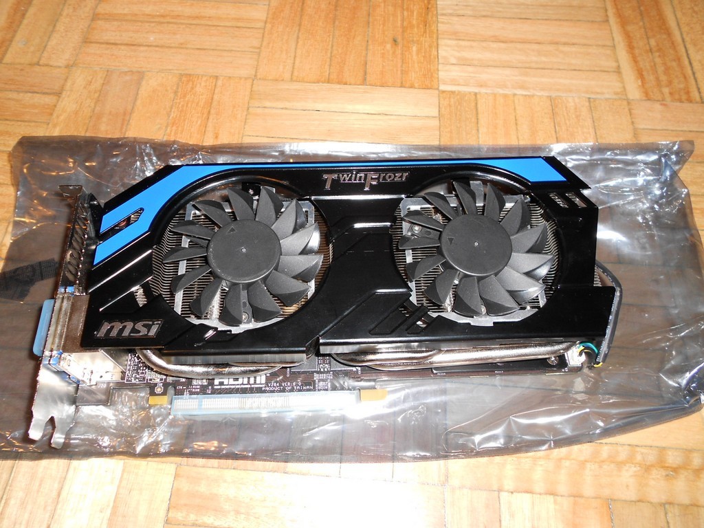 MSI_GeForce_GTX660Ti_Power_Edition_10.jpg