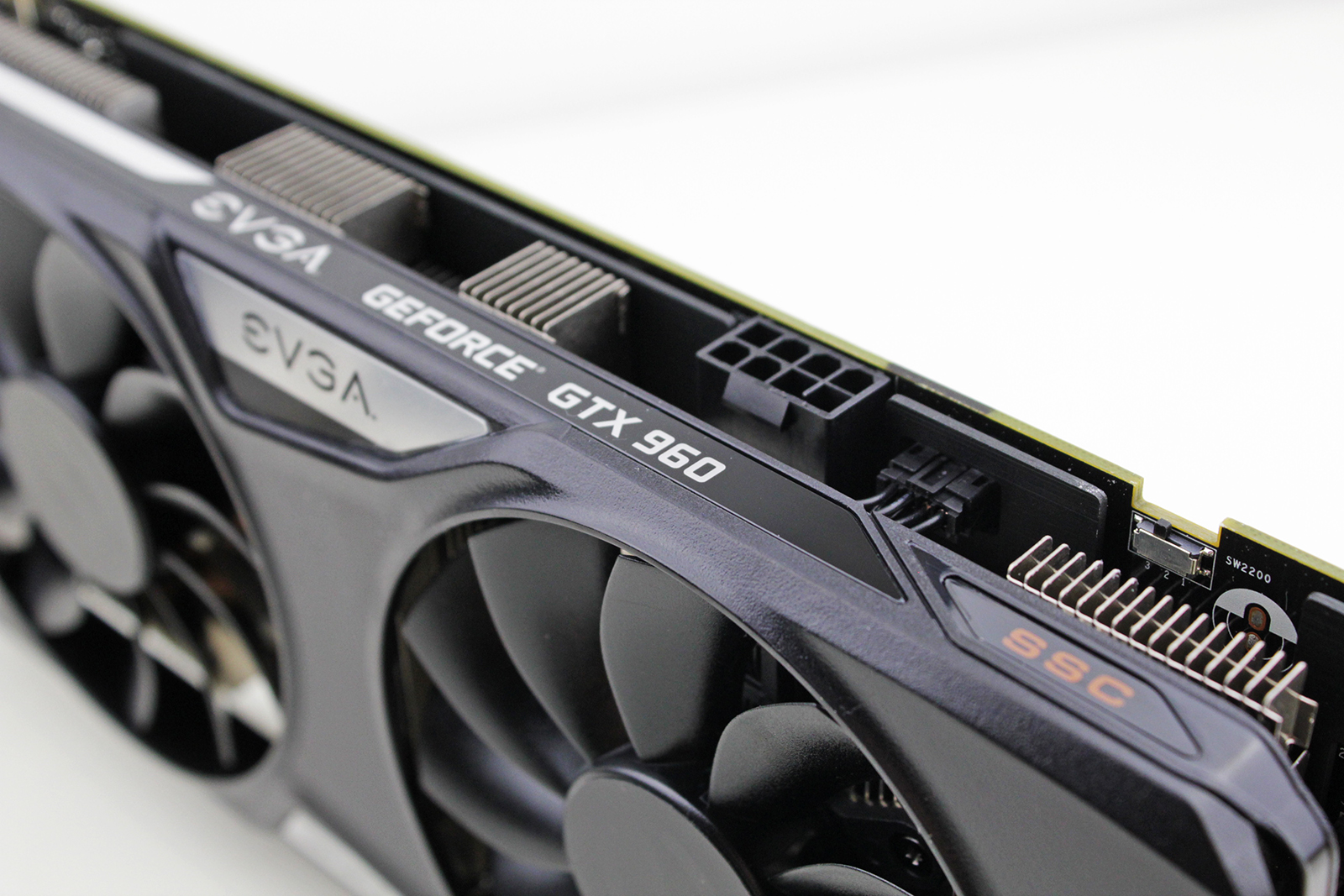 6_gtx_960_evga_ssc_bios_switch.jpg