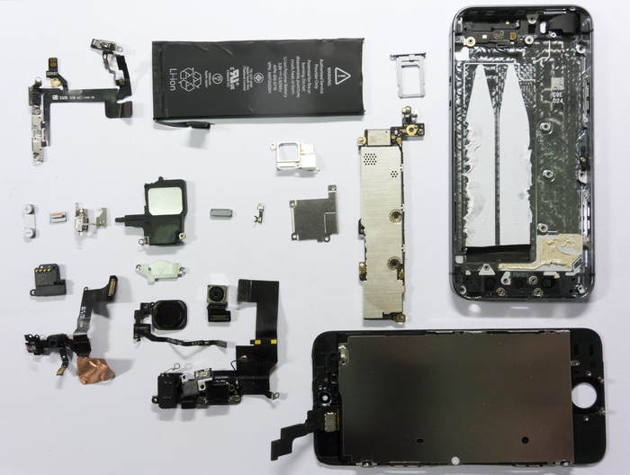 Apple_iPhone_5s_vskrytie_sravnenie_s_predydushimi_pokoleniyami_i_ocenka_remontoprigodnosti.jpg