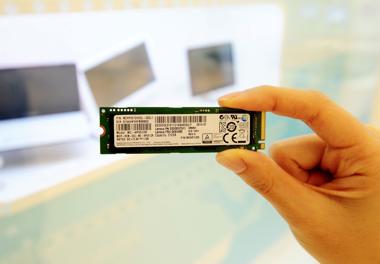Samsung_20SM951_SSD_203.jpg