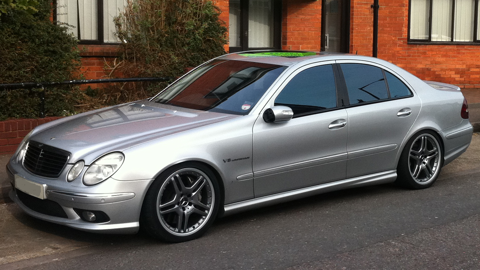 Silver_E55_65_Wheels_2.jpg