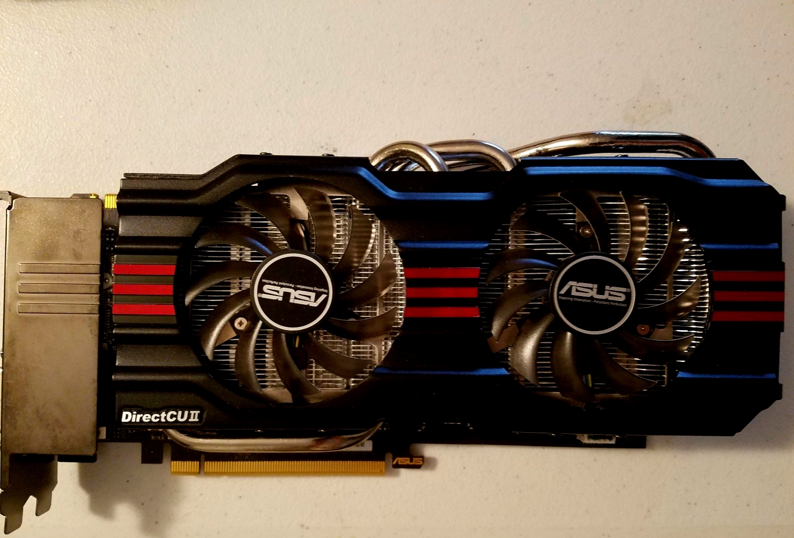 GTX_680_Photo1.jpg