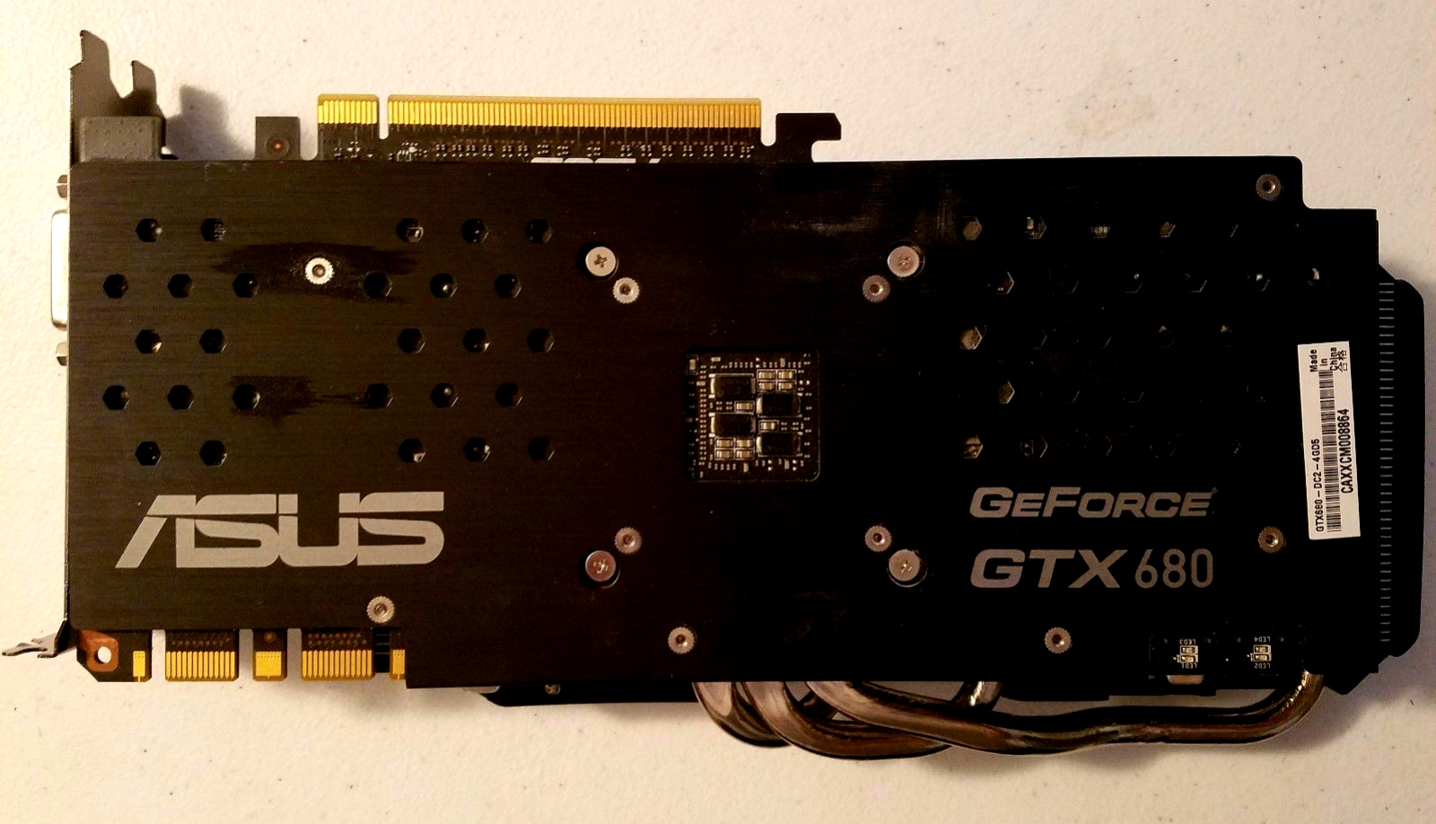 GTX_680_Photo2.jpg