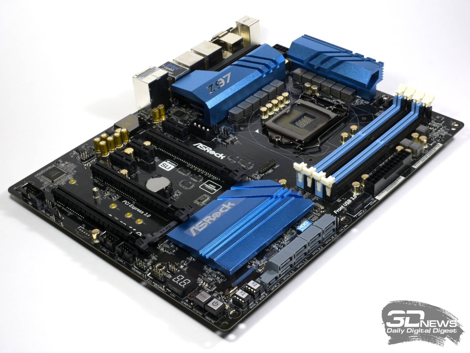 asrock_z97_extreme4_3.jpg