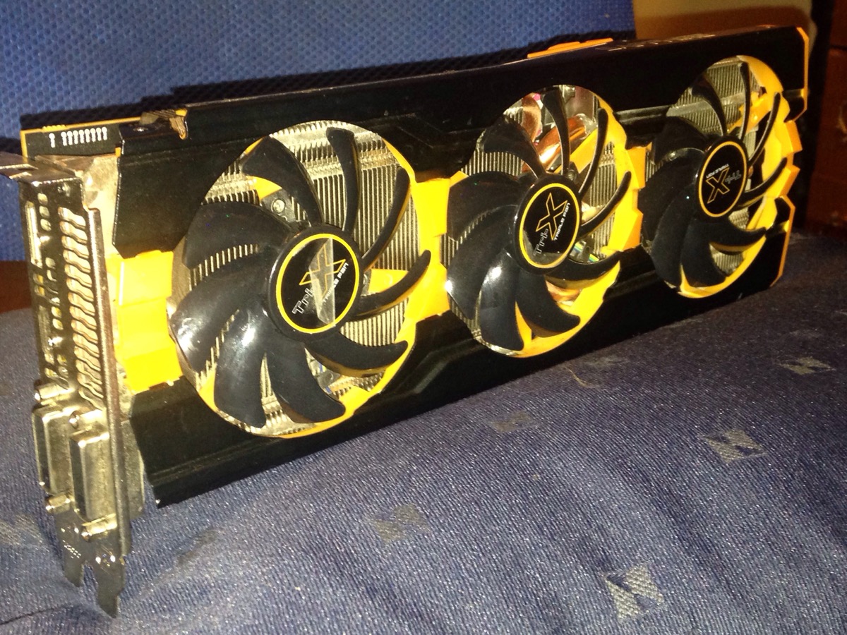 r9290x3.jpg