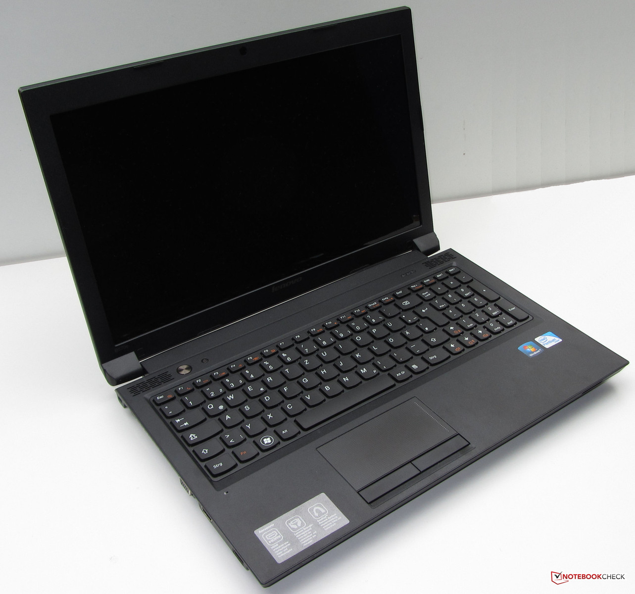 csm_Lenovo_B570e_Queransicht_90ab326877.jpg