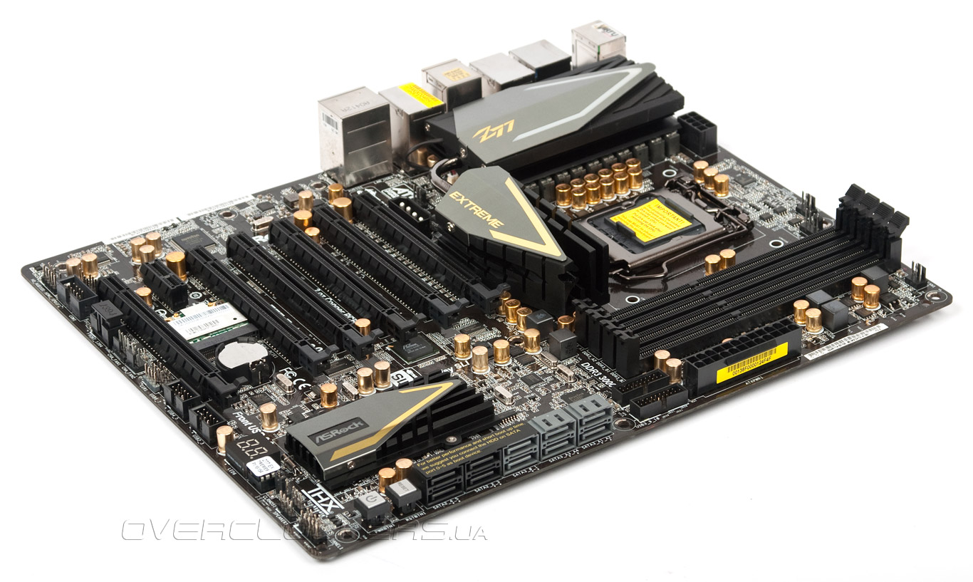 01_big_asrock_z77_extreme9.jpg