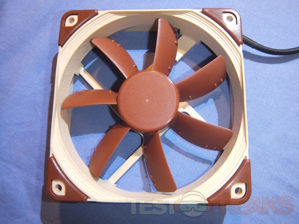 Noctua_120mm_222222.jpg