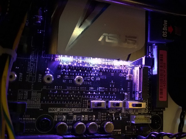 asus_z170_deluxe_lighting.jpg