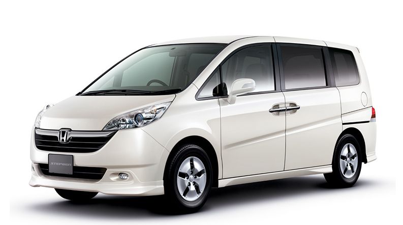 photos_honda_stepwgn_2005_1.jpg