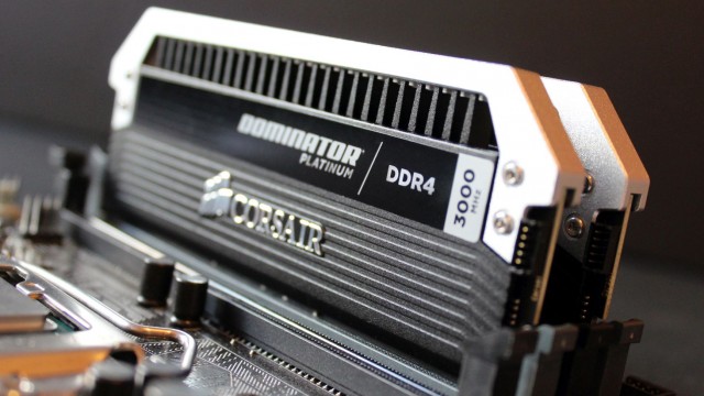 Corsair_Dominator_Platinum_16GB_3_000MHz_1.jpg