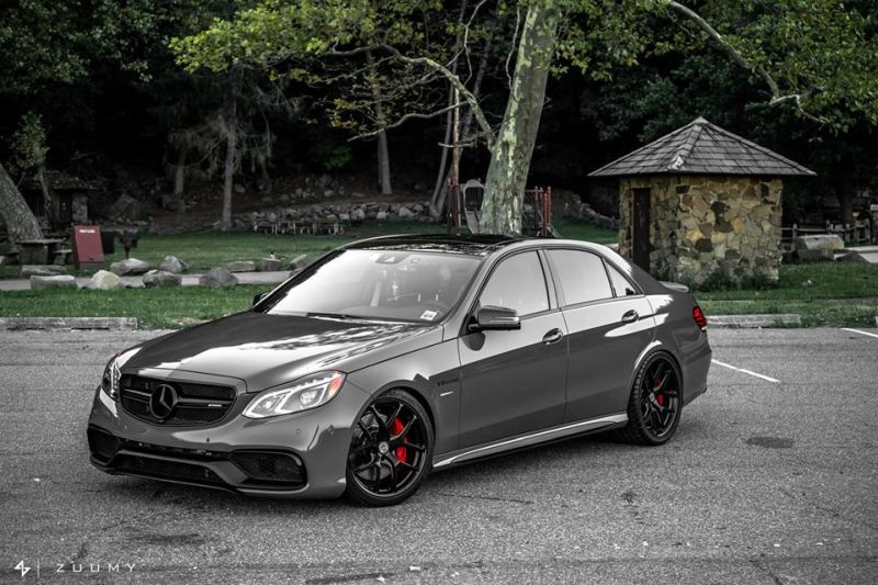 Mercedes_Benz_E63_AMG_W212_Tuning_HRE_R101_11.jpg