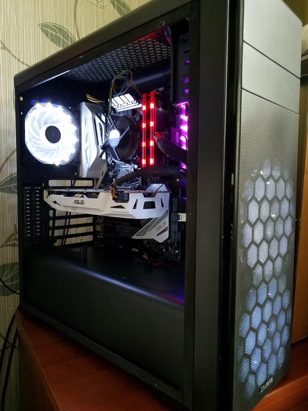 Zalman_N3_Comp2.jpg