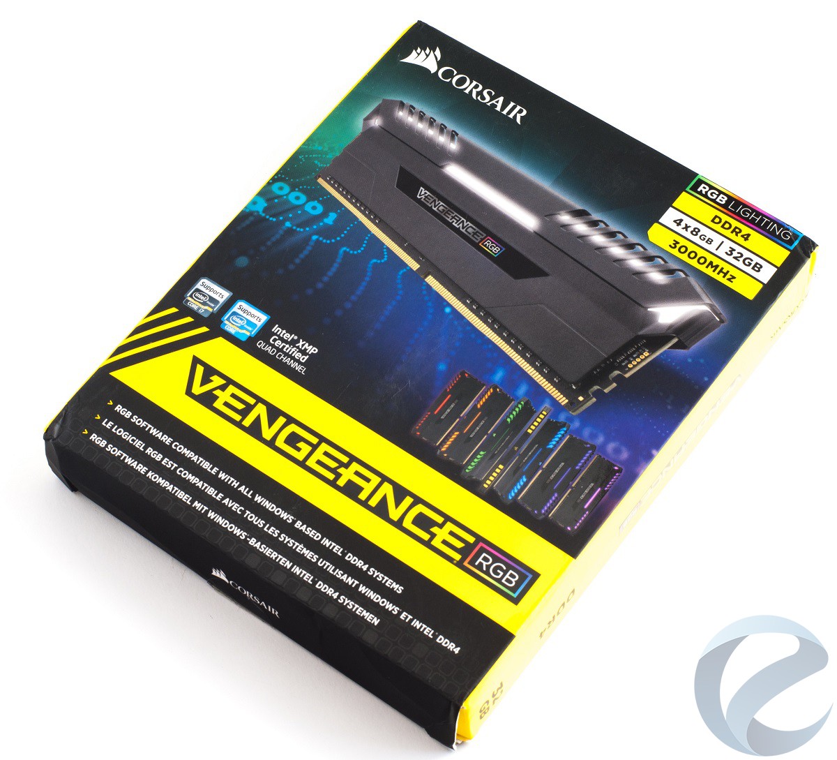 01_corsair_rgb_3000mhz.jpg