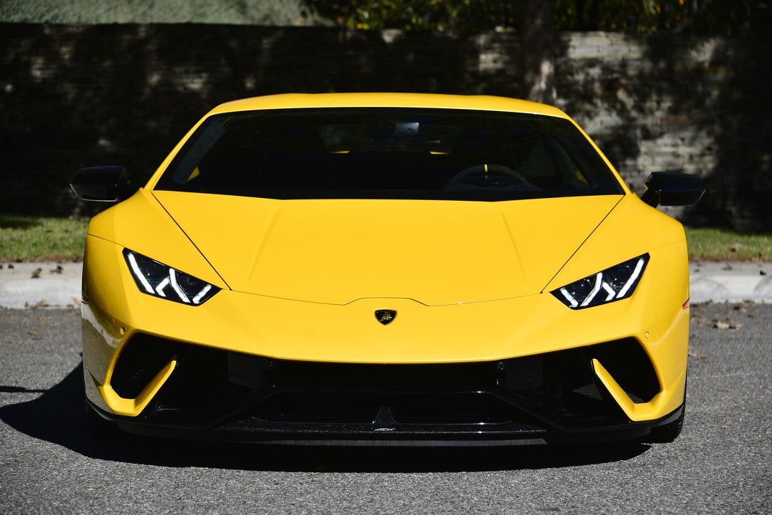 2018_lamborghini_huracan_performante.jpg