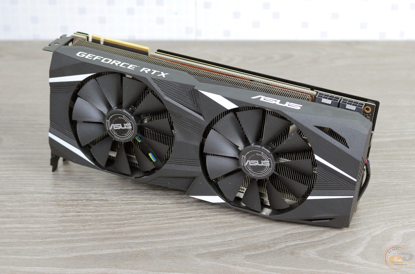 01_asus_dual_rtx2080ti_a11g.jpg