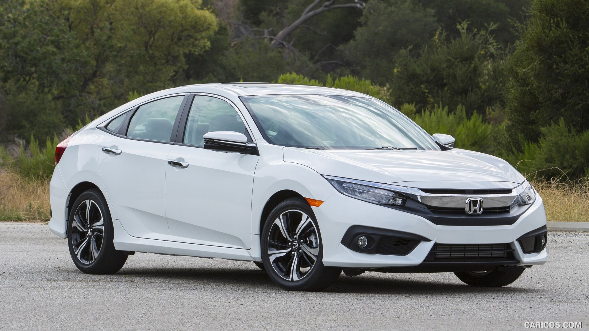 2016_honda_civic_7_1920x1080.jpg