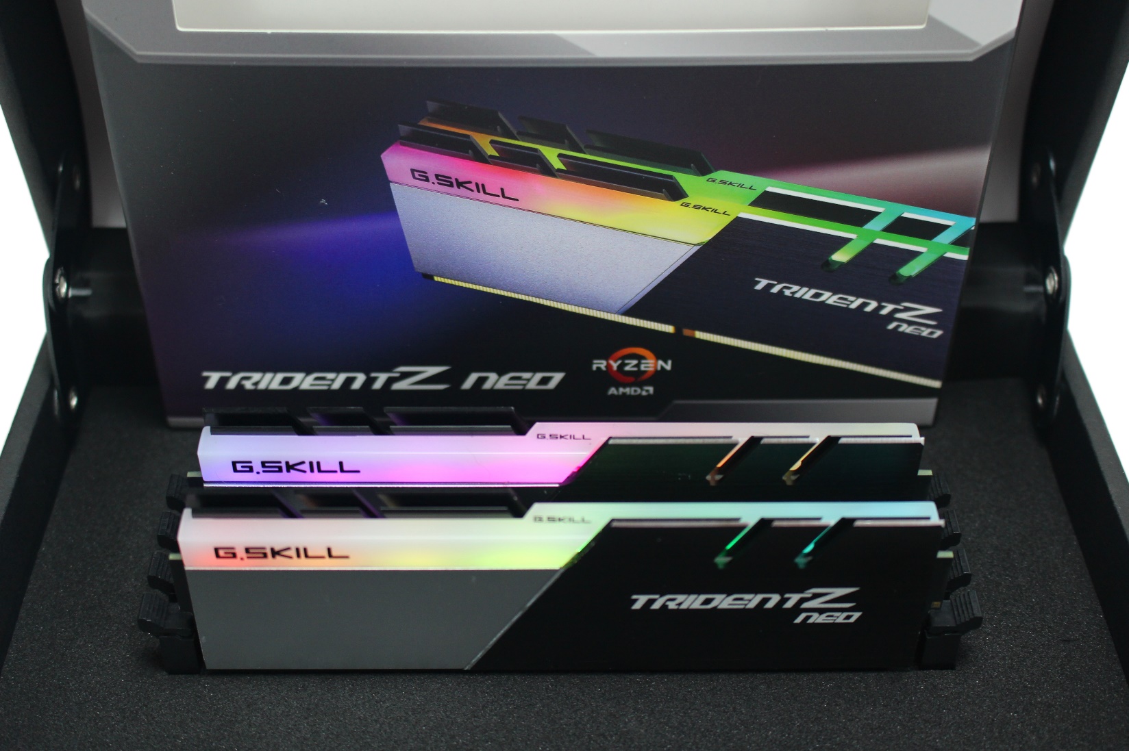 GSkill_TridentZ_Neo_01.jpeg