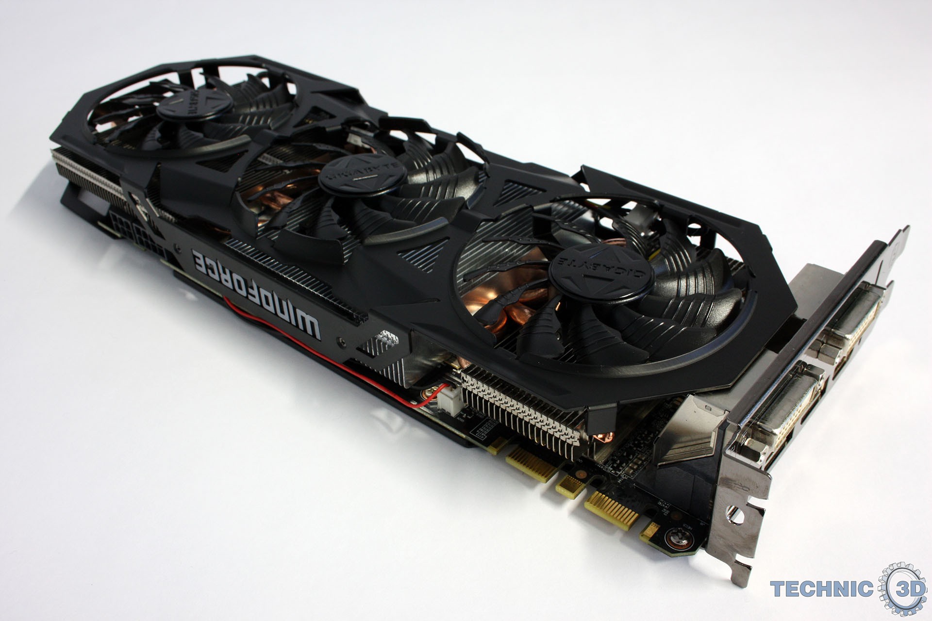 GIGABYTE_GTX_970_G1_Gaming_5.jpg