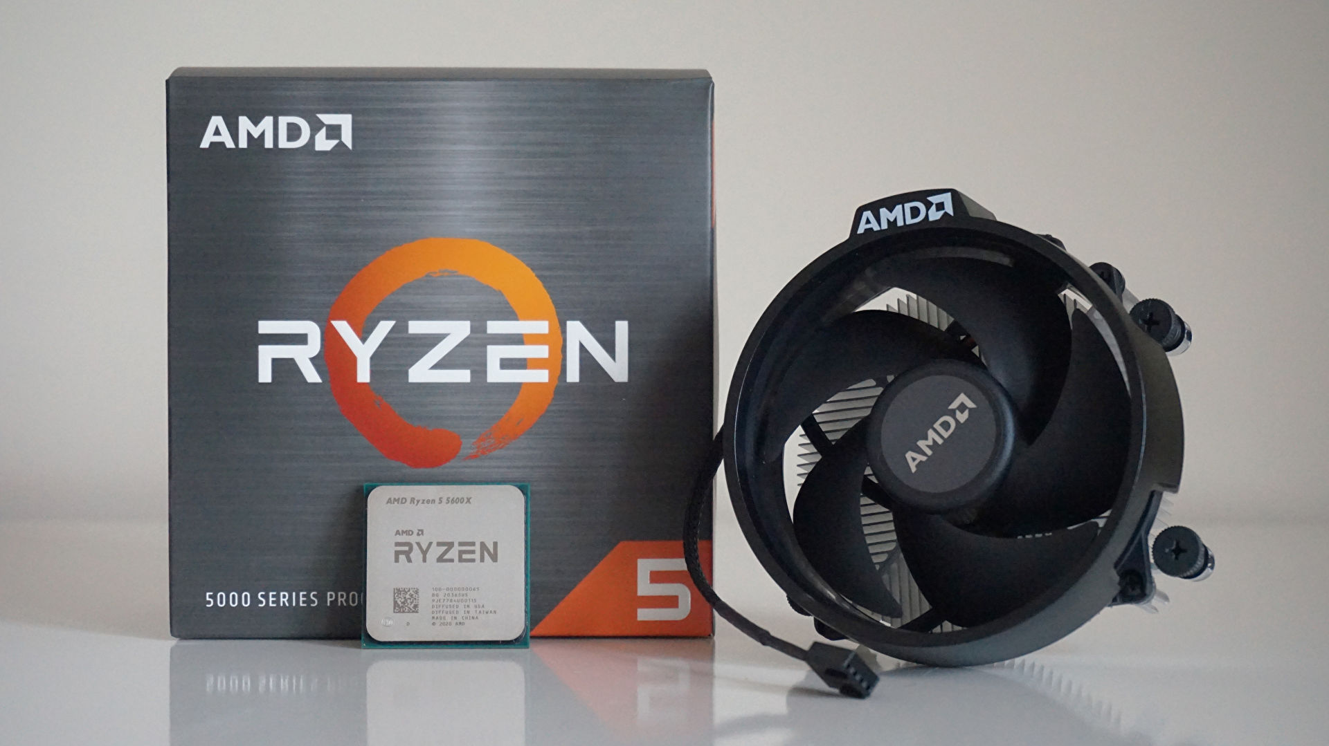 amd_ryzen_5_5600x_with_cooler.jpg