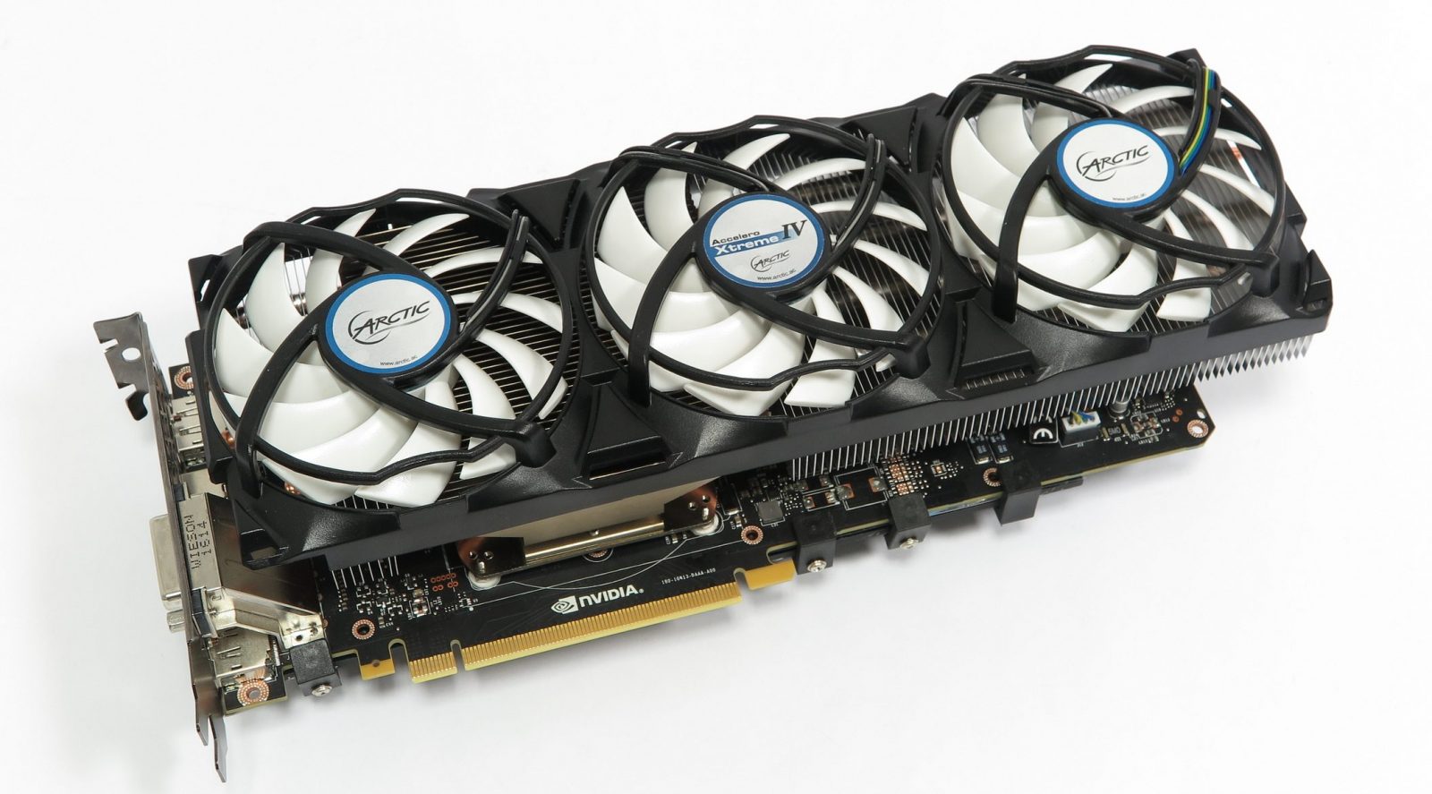 GTX_1080_mit_Accelero_Xtreme_IV_2_pcgh_e1463500749748.jpg