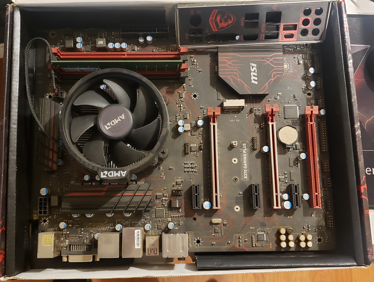 MSI_x370_gaming_plus__AMD_Ryzen_3_1200___4GB_RAM.jpg