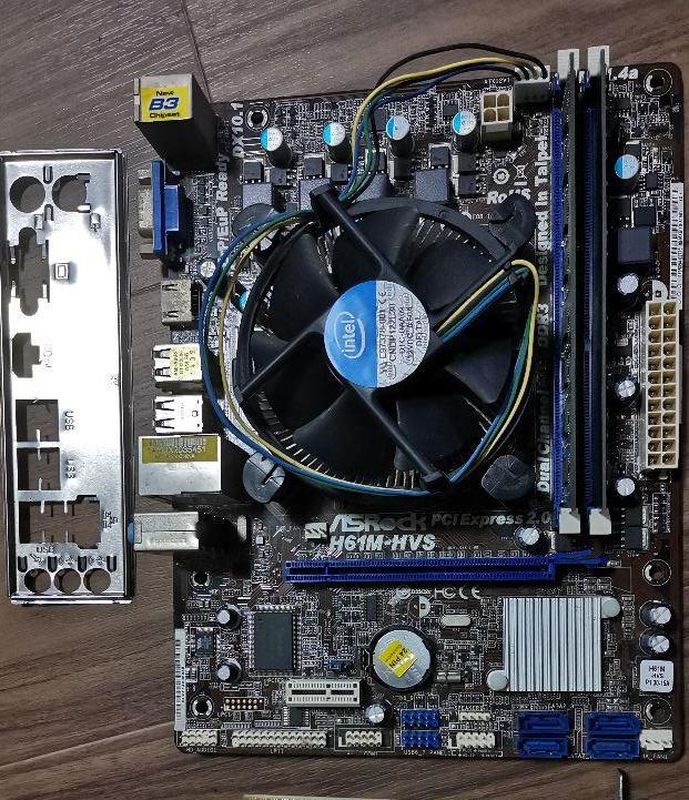 1155__ASRock_H61M_HVS_2LV_DDR3_MicroATX.jpg