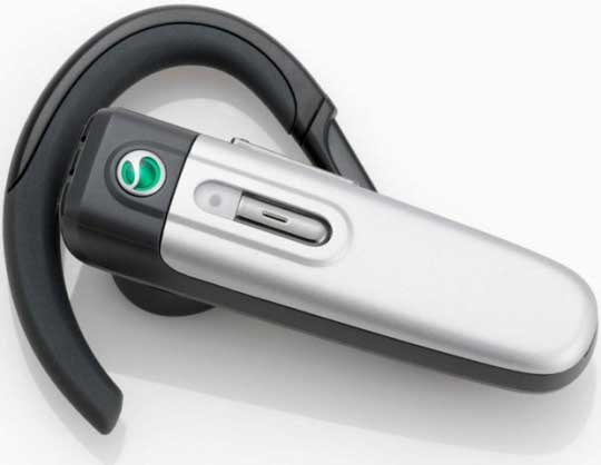 Bluetooth_headset_Sony_ericsson_PV705.jpg