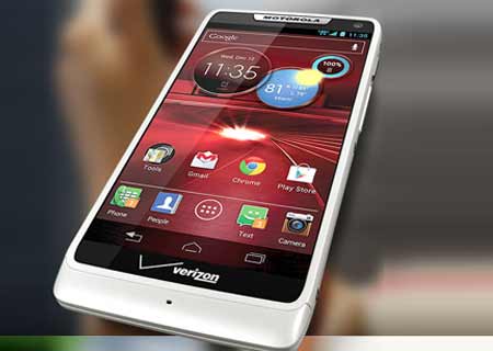 white_motorola_ics_phone.jpg