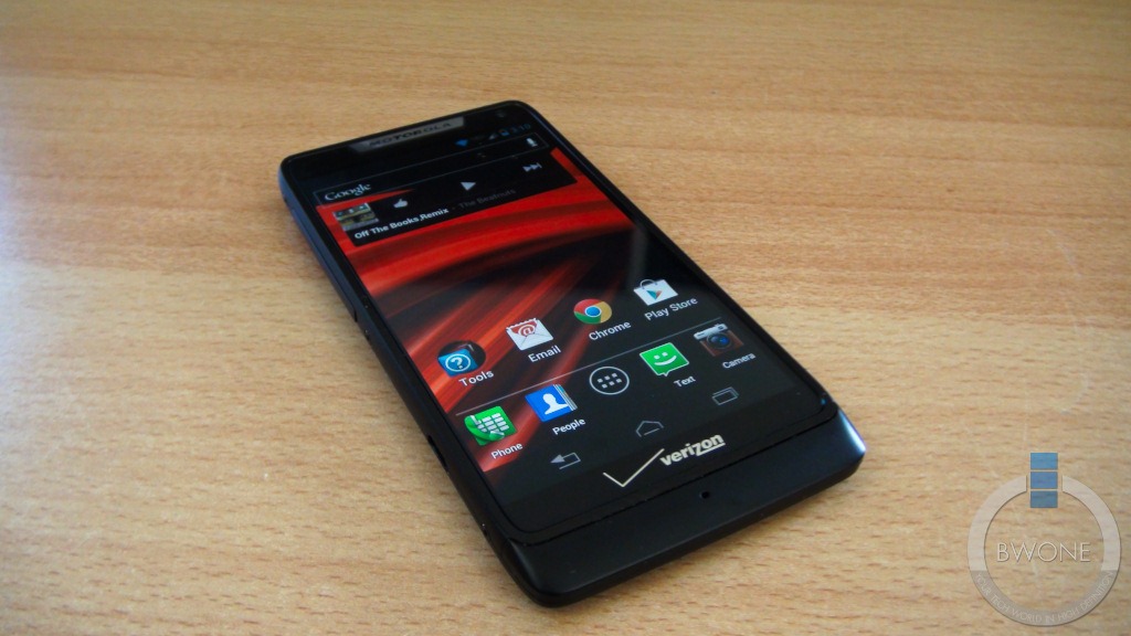 DROID_RAZR_M_Review_1.jpg
