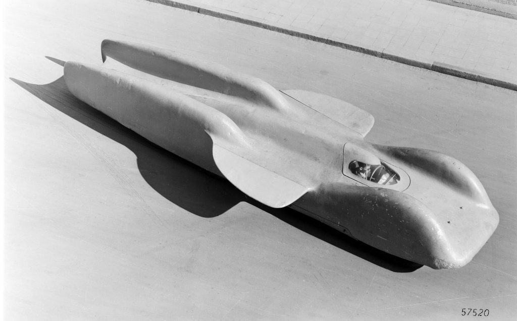 mercedes_benz_t80_the_record_car_that_never_was_25555_1.jpg
